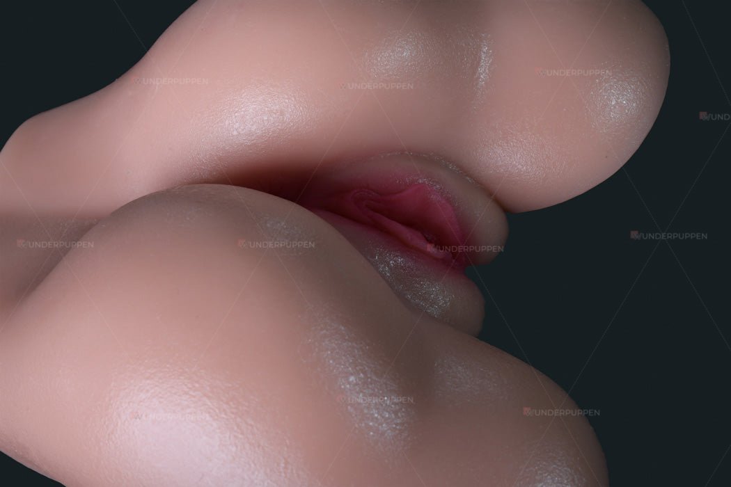 Flacher Hintern und Vagina – Bild 8